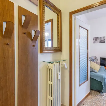 Creti, By Short Holidays *